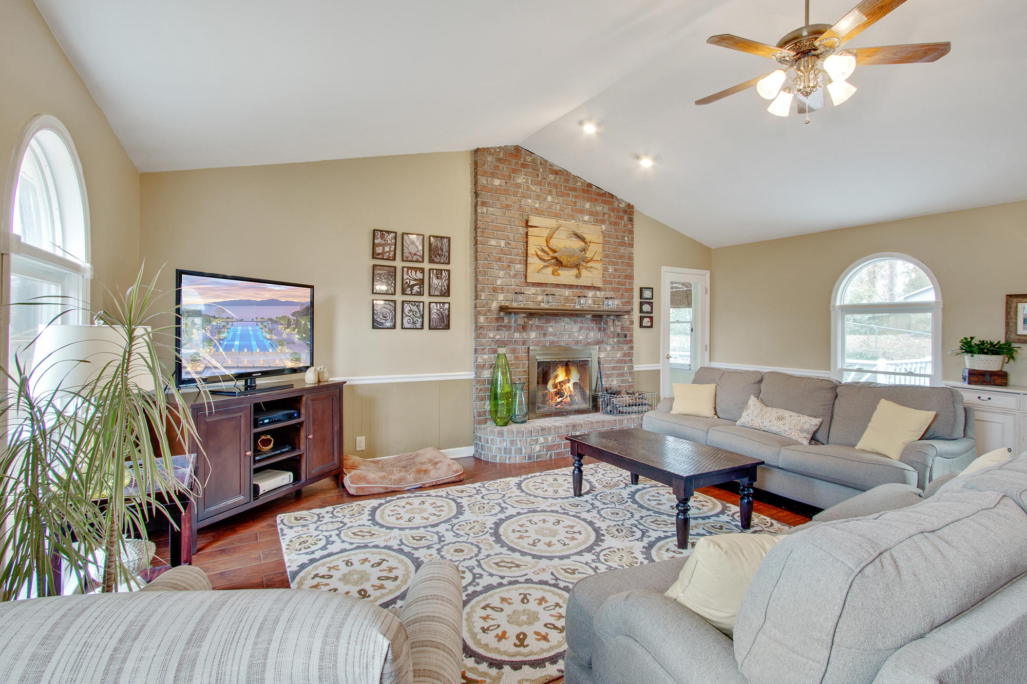 6016 Ridgecrest Avenue Hanahan, SC 29410 - Photo 18 of 34 Great Room