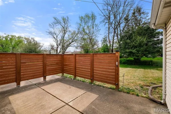 $1,500 | 526 Lynn Haven Lane, Hazelwood, MO 63042