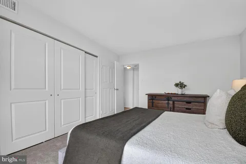 $215,000 | 9039 Sligo Creek Parkway, Unit 1510, Silver Spring, MD 20901