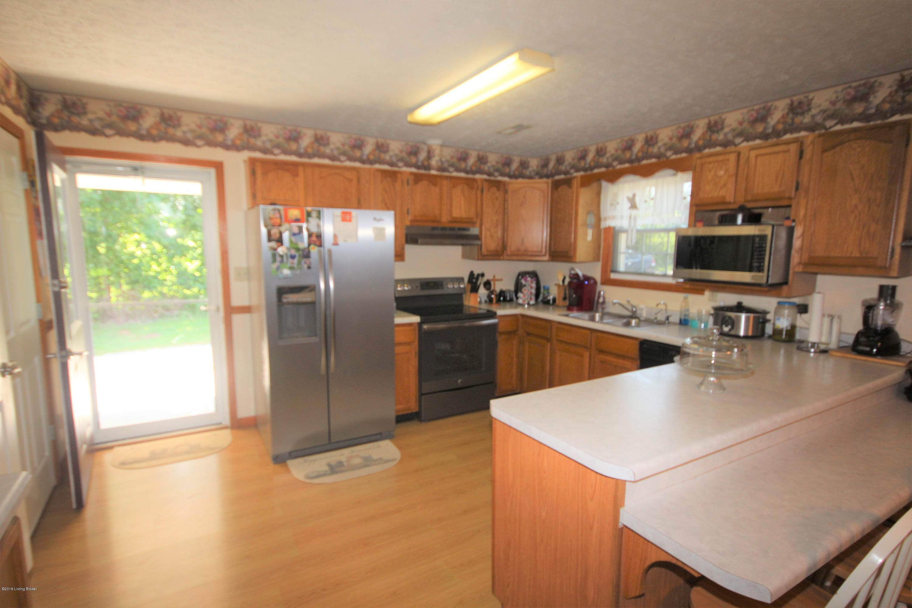 80 City Lake Road Caneyville, KY 42721 - Photo 10 of 29 9