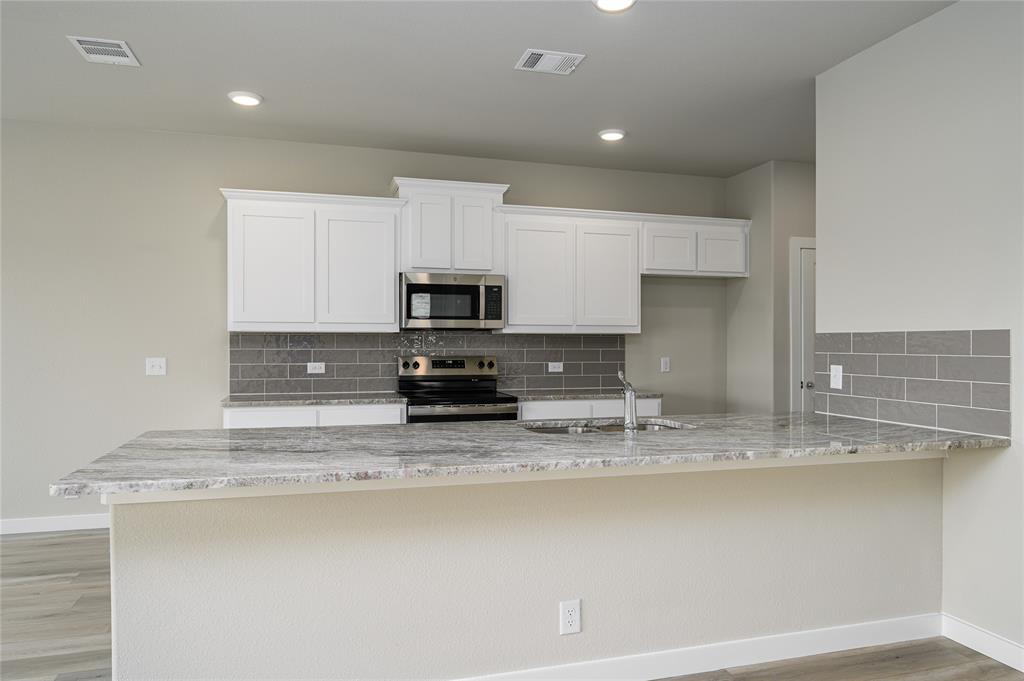 205 Woodhollow Drive Blue Ridge, TX 75424 - Photo 7 of 23