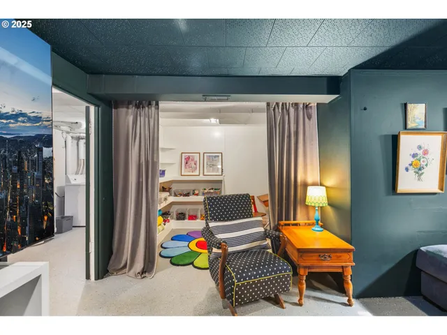 $435,000 | 1112 Northeast 160th Avenue, Portland, OR 97230