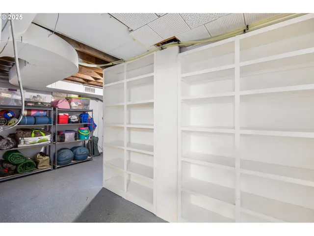 $435,000 | 1112 Northeast 160th Avenue, Portland, OR 97230