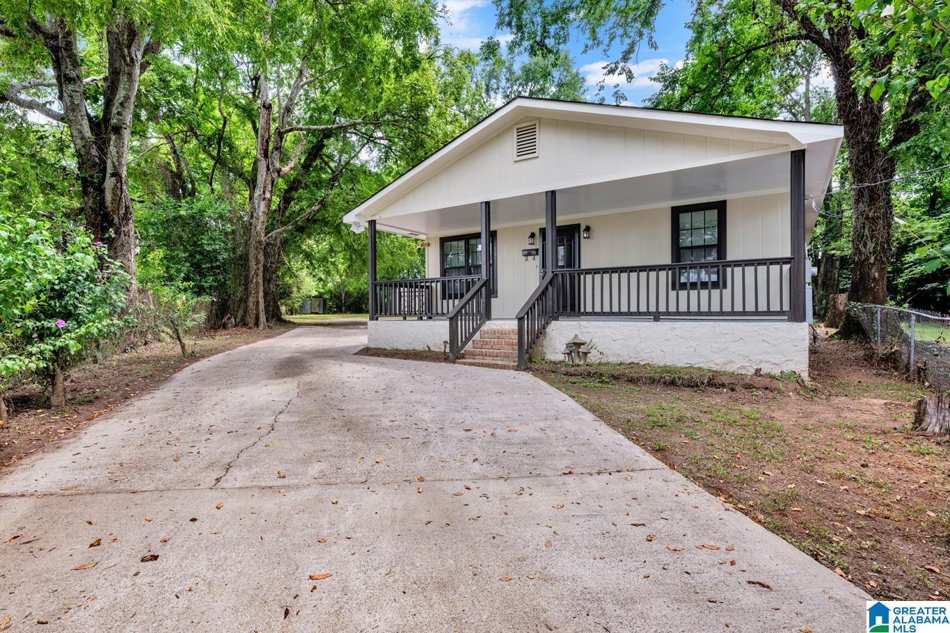 1332 14th Place Southwest Birmingham, AL 35211 - Photo 5 of 29