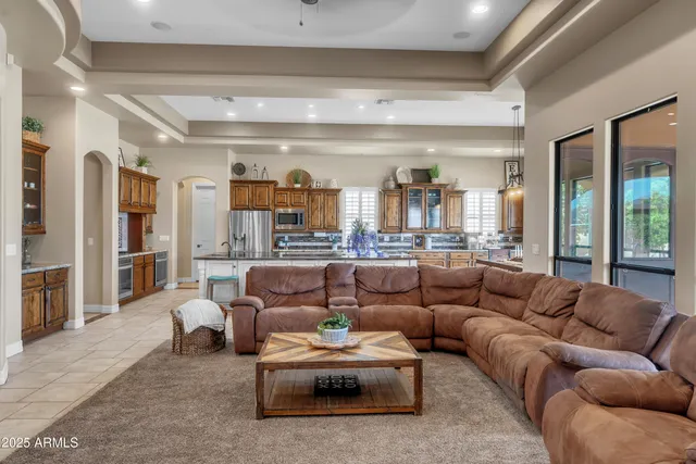 $1,874,000 | 810 West Hidden Valley Drive, Phoenix, AZ 85086