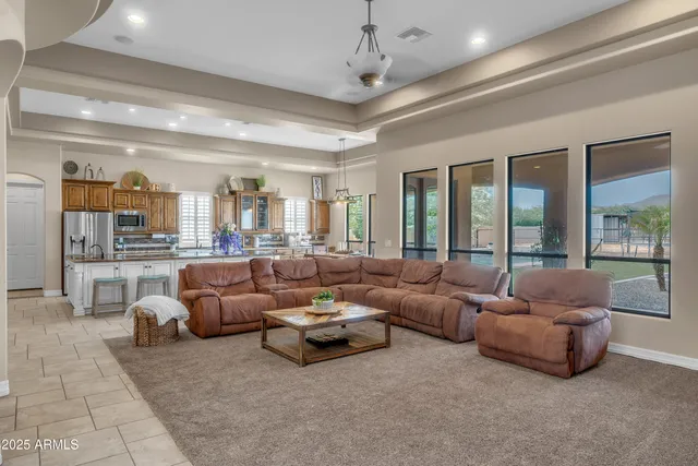 $1,874,000 | 810 West Hidden Valley Drive, Phoenix, AZ 85086