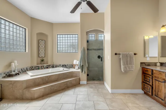 $1,874,000 | 810 West Hidden Valley Drive, Phoenix, AZ 85086