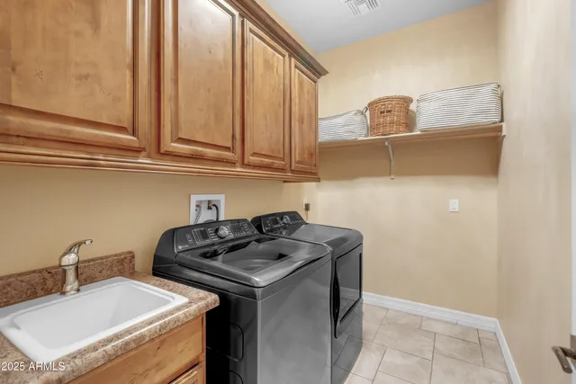 $1,874,000 | 810 West Hidden Valley Drive, Phoenix, AZ 85086