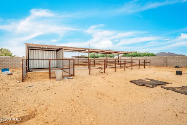 $1,874,000 | 810 West Hidden Valley Drive, Phoenix, AZ 85086