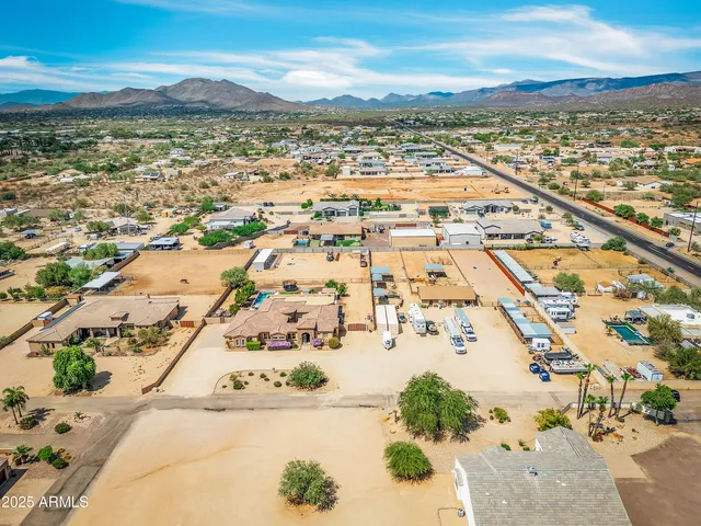 $1,874,000 | 810 West Hidden Valley Drive, Phoenix, AZ 85086