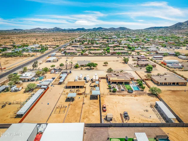 $1,874,000 | 810 West Hidden Valley Drive, Phoenix, AZ 85086