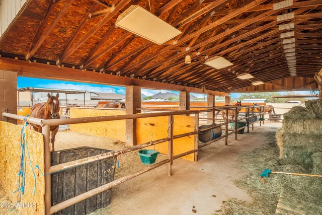 $1,874,000 | 810 West Hidden Valley Drive, Phoenix, AZ 85086