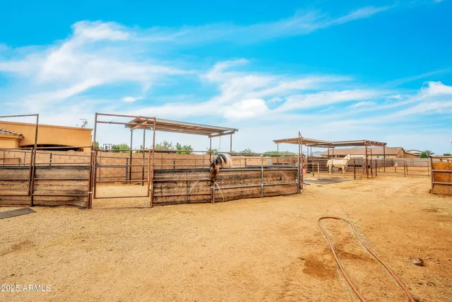 $1,874,000 | 810 West Hidden Valley Drive, Phoenix, AZ 85086