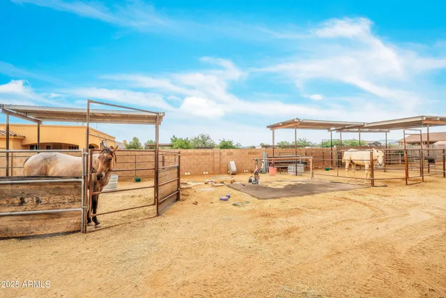 $1,874,000 | 810 West Hidden Valley Drive, Phoenix, AZ 85086