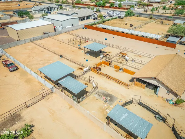 $1,874,000 | 810 West Hidden Valley Drive, Phoenix, AZ 85086