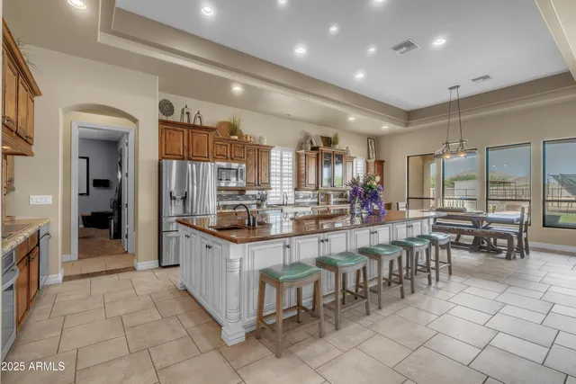 $1,874,000 | 810 West Hidden Valley Drive, Phoenix, AZ 85086