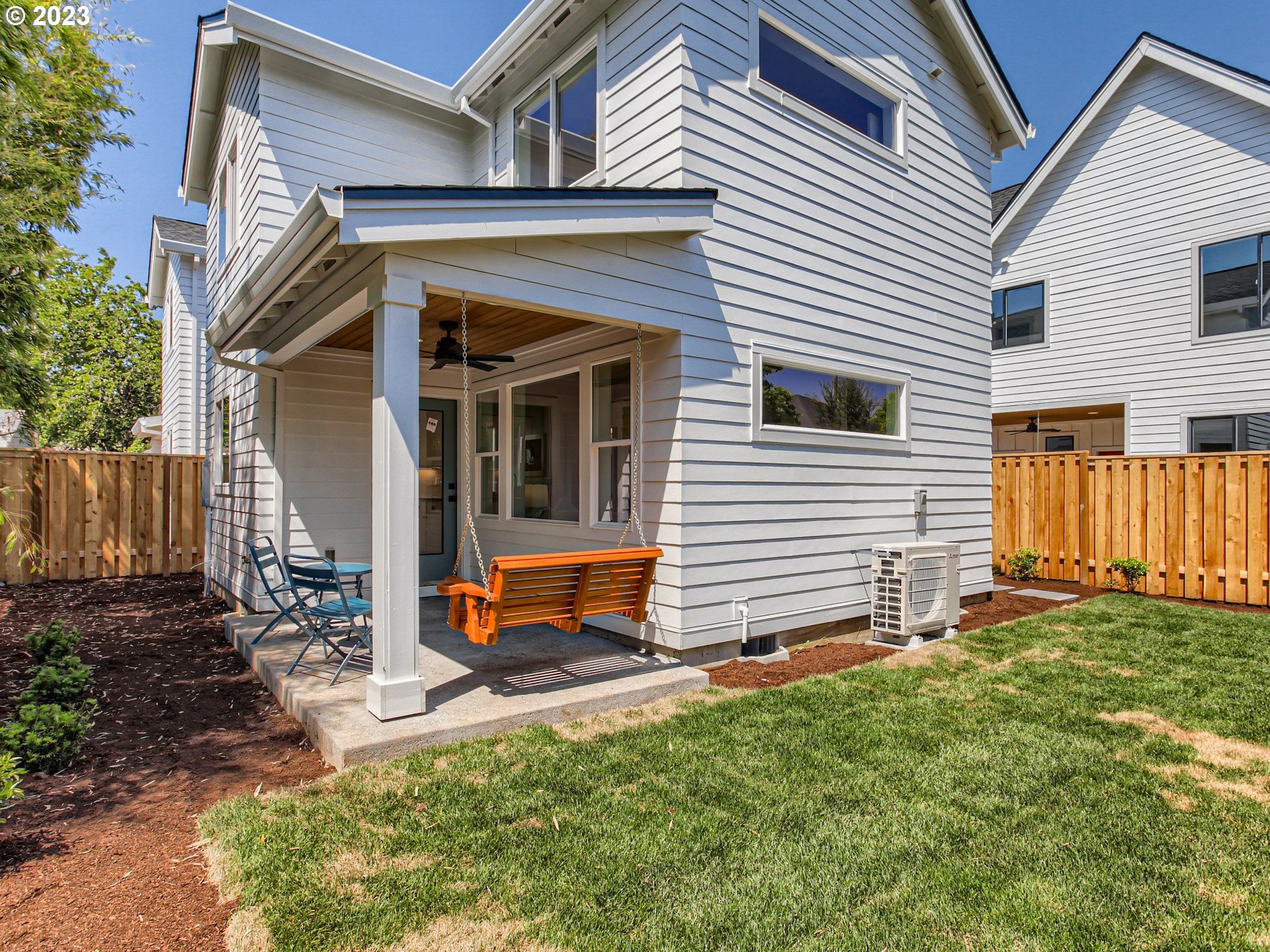 3134 North Winchell Street, Unit B Portland, OR 97217 - Photo 23 of 24 a backyard of a house with a garden