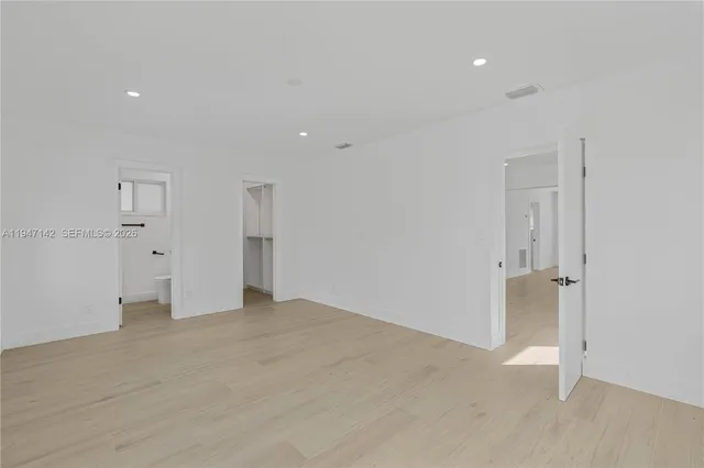 $4,400 | 1116 North 31st Avenue, Hollywood, FL 33021