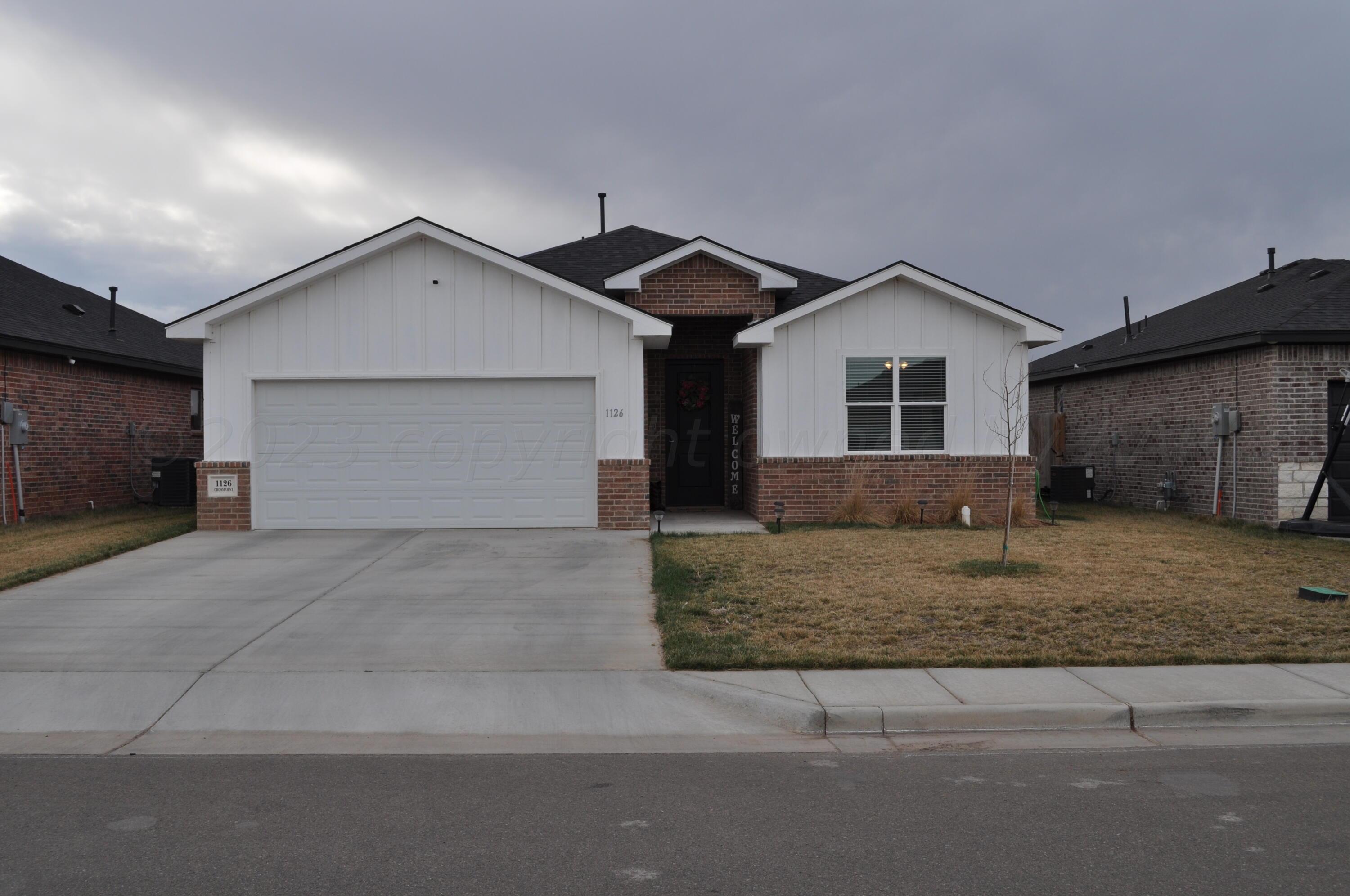 1126 Crosspoint Hereford, TX 79045 - Photo 1 of 27 Front