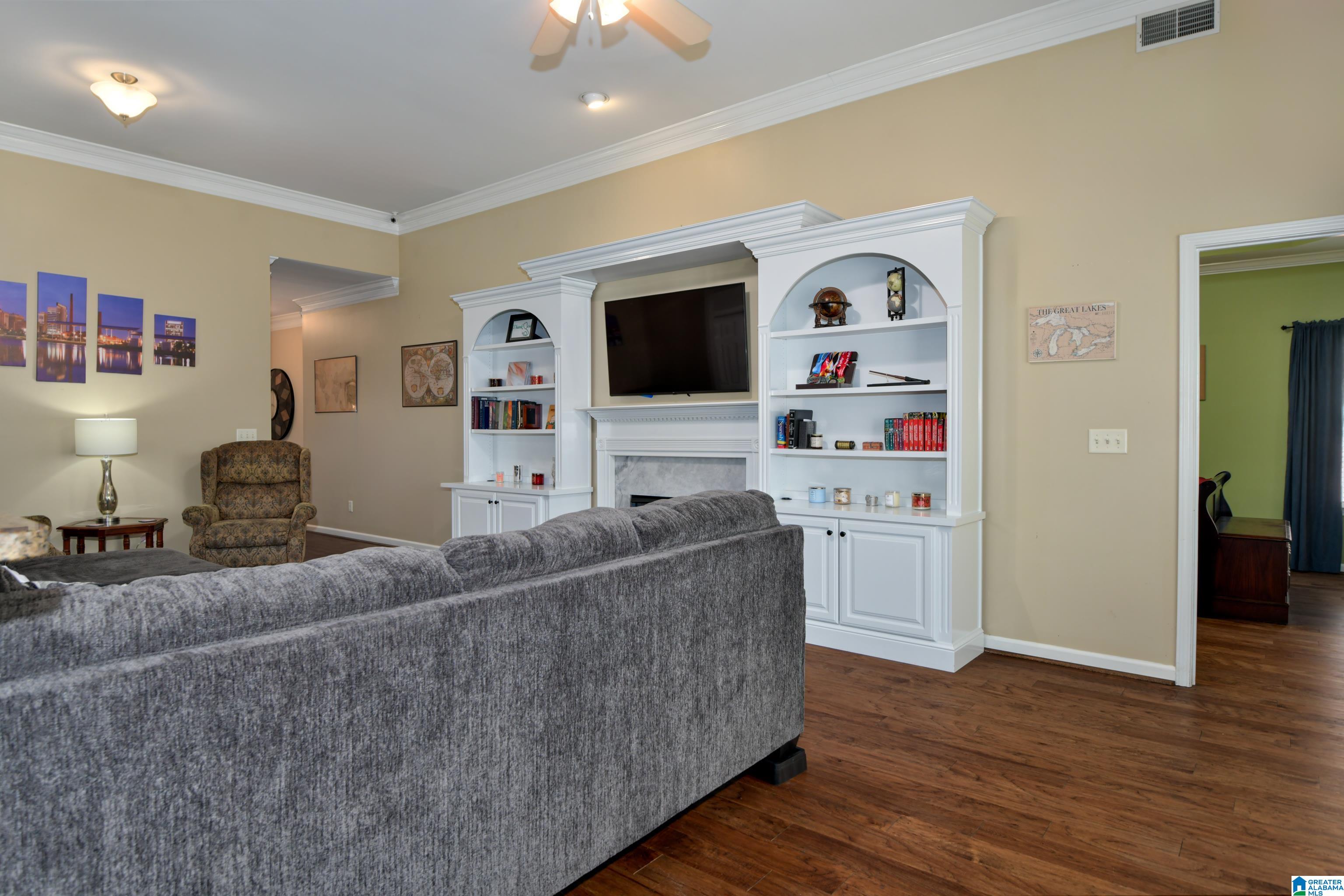 408 Enclave Circle Fultondale, AL 35068 - Photo 9 of 46