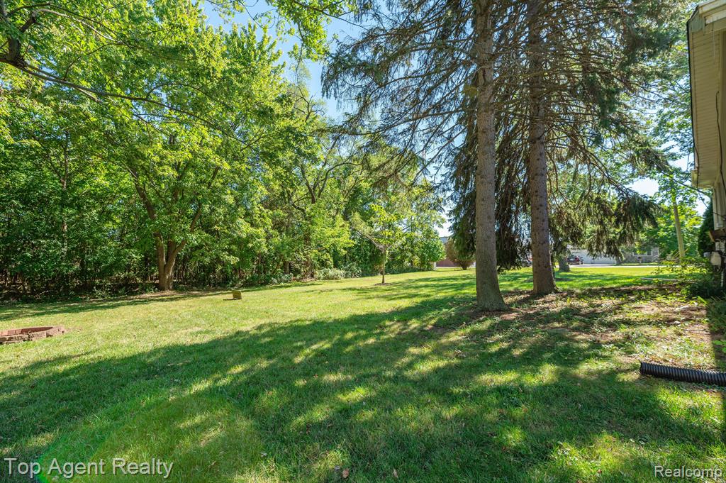 110 Wabash Road Rochester Hills, MI 48307 - Photo 31 of 35