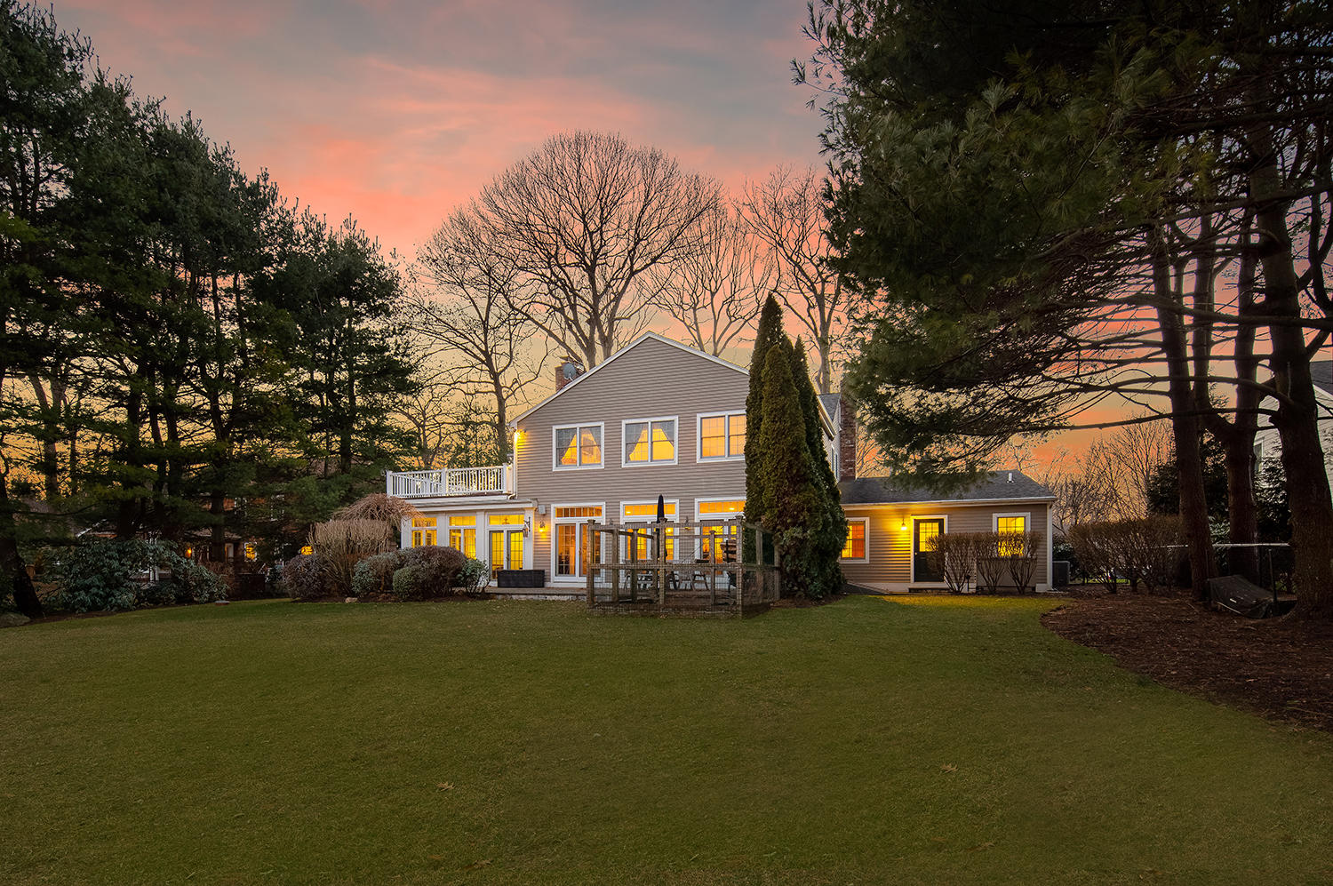 14 Chasmars Pond Road Darien, CT 06820 - Photo 34 of 34 a front view of a house with a garden