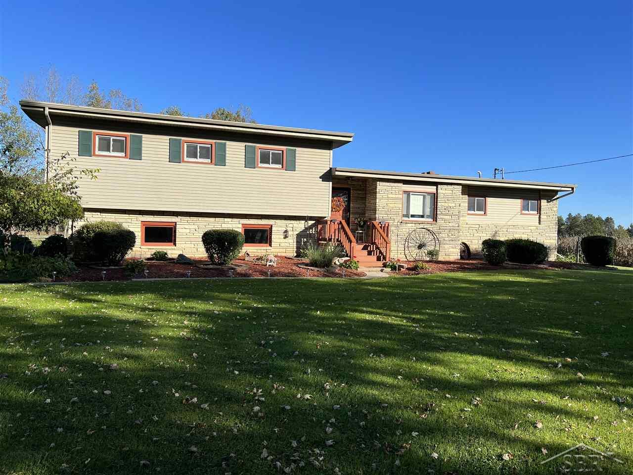 2795 South Hemlock Road Hemlock, MI 48626 - Photo 1 of 32