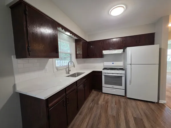 $2,200 | 407 Warner Street, Unit 407, Hampshire, IL 60140