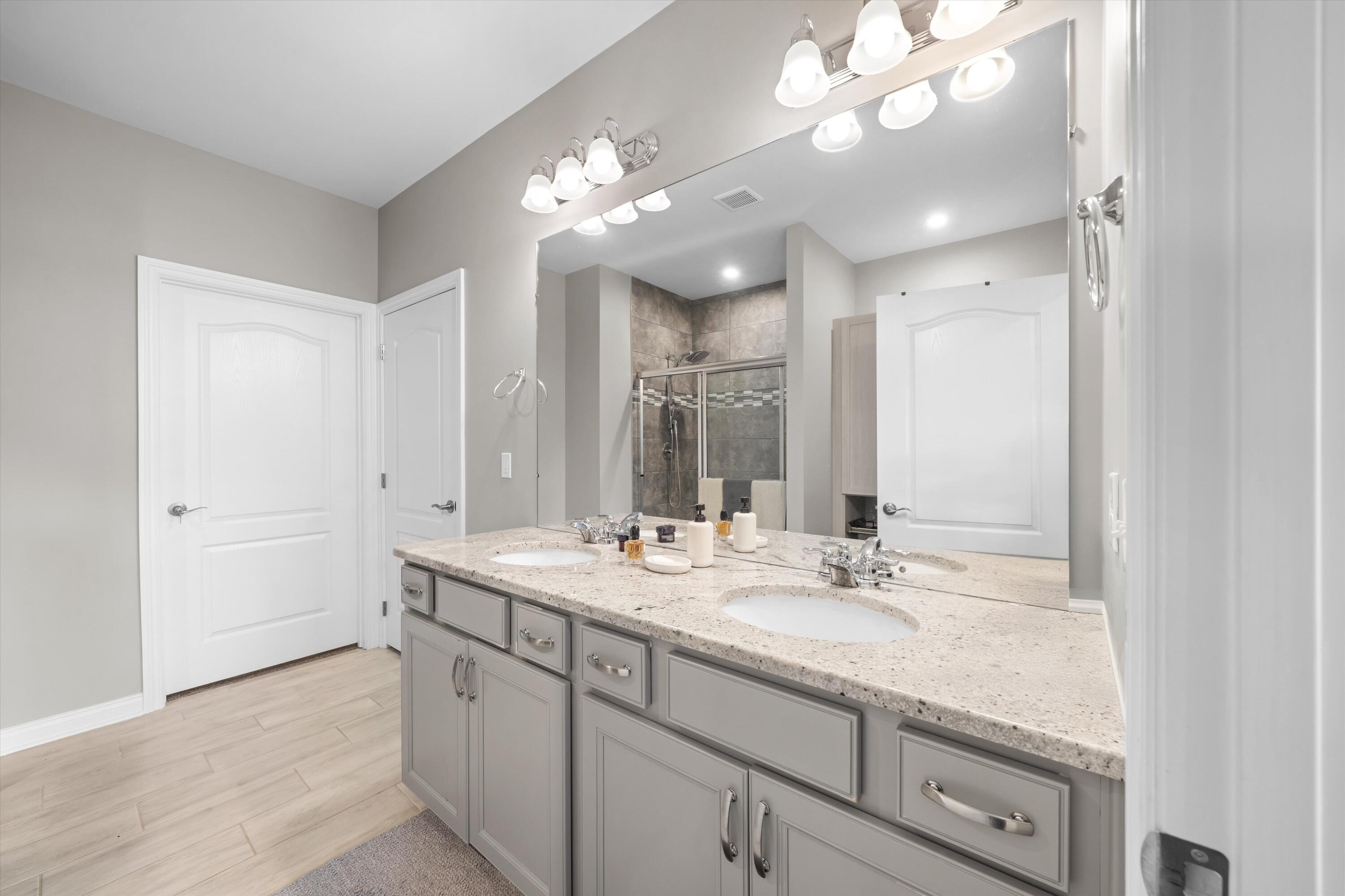 48894 Windfall Road, Unit 1 Novi, MI 48374 - Photo 29 of 52 38-DSC02514