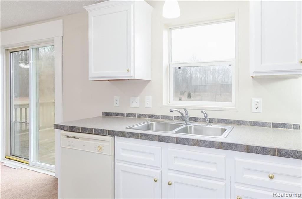 23500 Karr Road Belleville, MI 48111 - Photo 12 of 42