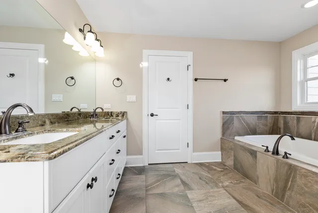 $719,000 | 8485 Stone Creek Boulevard, Frankfort, IL 60423