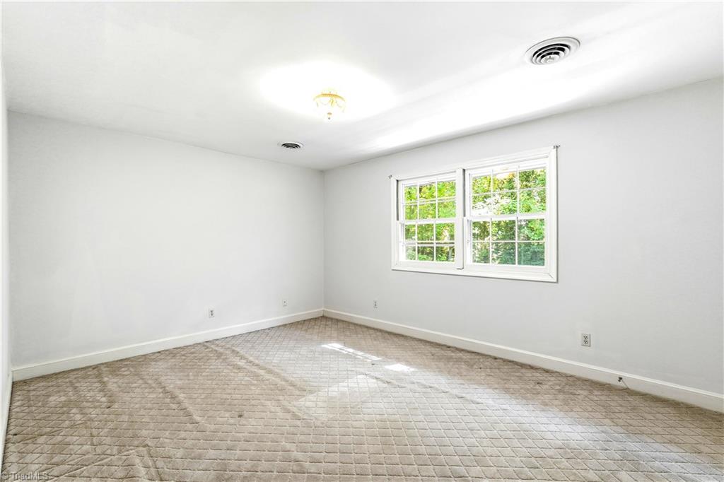 612 Hertford Road Winston-Salem, NC 27104 - Photo 33 of 49