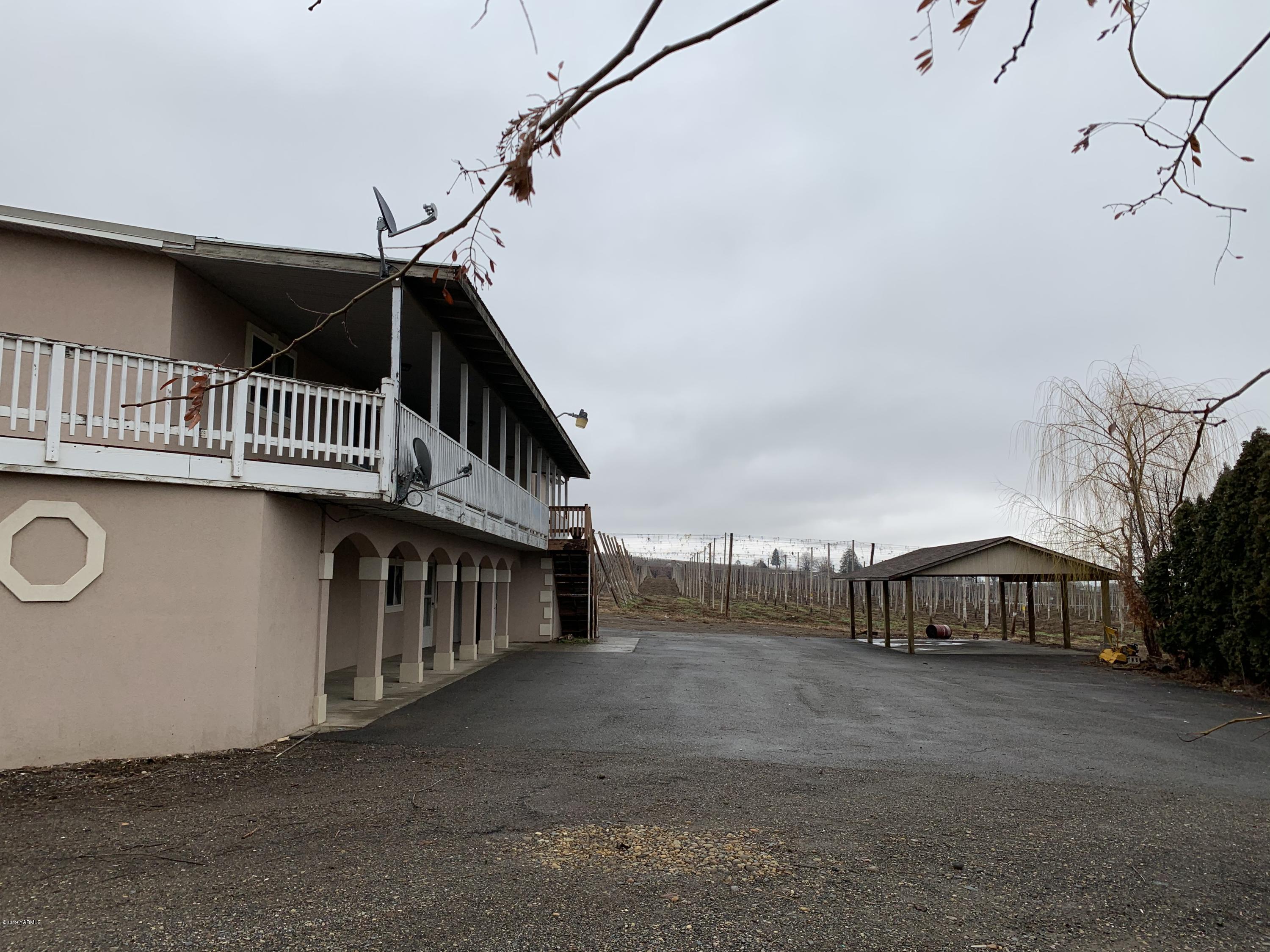 7062 Emerald Road Sunnyside, WA 98944 - Photo 11 of 37