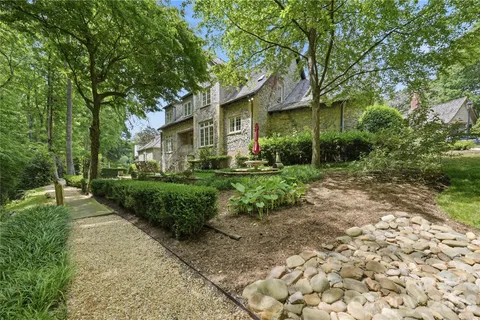 $1,525,000 | 2418 La Maison Drive, Charlotte, NC 28226