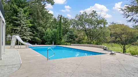 $2,700,000 | 9 Red Forest Way, North Oaks, MN 55127