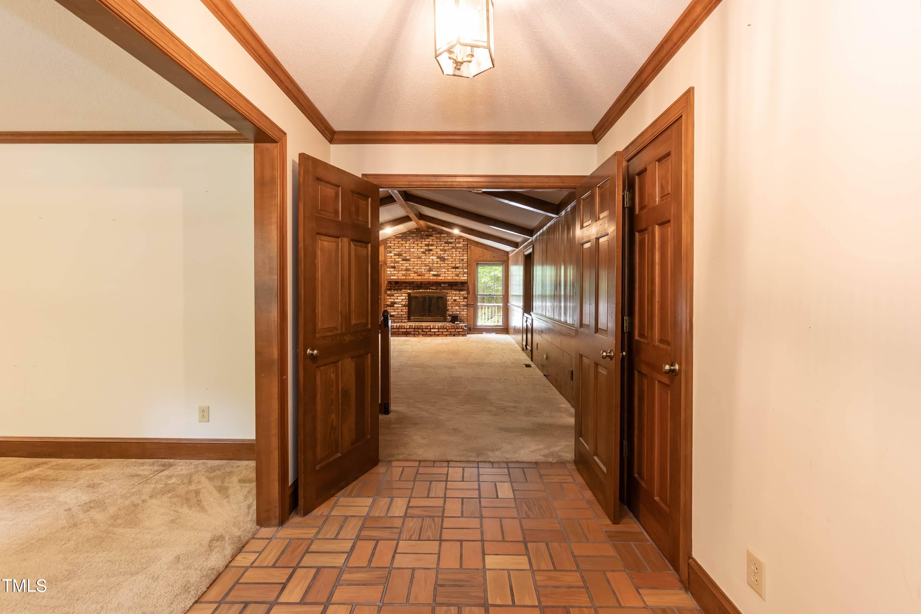 9212 Oneal Road Raleigh, NC 27613 - Photo 5 of 51 Enterance 01