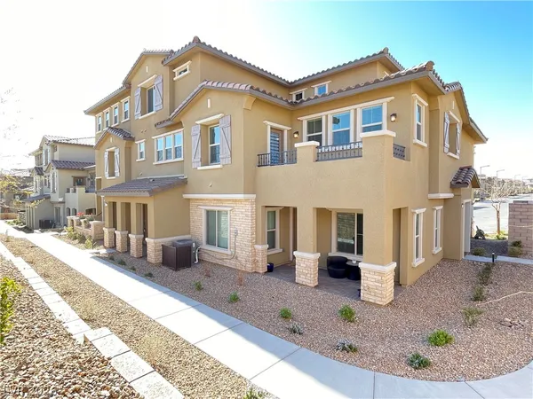 $2,675 | 11978 Tomales Bay Street, Las Vegas, NV 89138