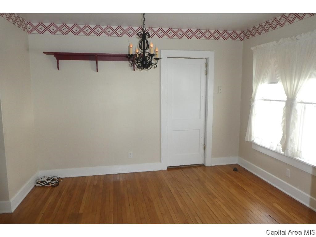 2513 Yale Boulevard Springfield, IL 62703 - Photo 6 of 16 Gallery Image 6