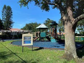 130 East Lee Road Delray Beach, FL 33445 - Photo 20 of 25