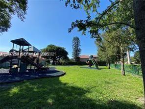 130 East Lee Road Delray Beach, FL 33445 - Photo 22 of 25