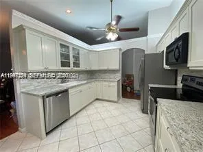 $3,400 | 130 East Lee Road, Delray Beach, FL 33445