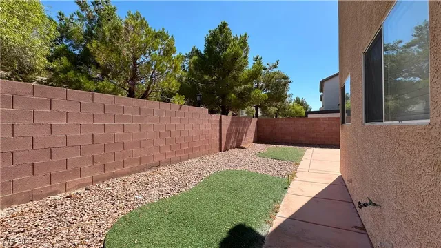 $1,950 | 6176 Windmill Island Avenue, Las Vegas, NV 89139