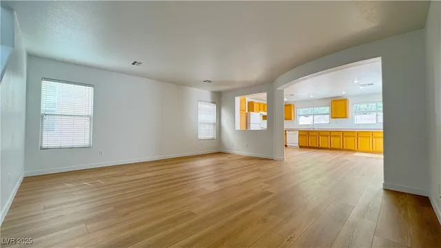 $1,950 | 6176 Windmill Island Avenue, Las Vegas, NV 89139