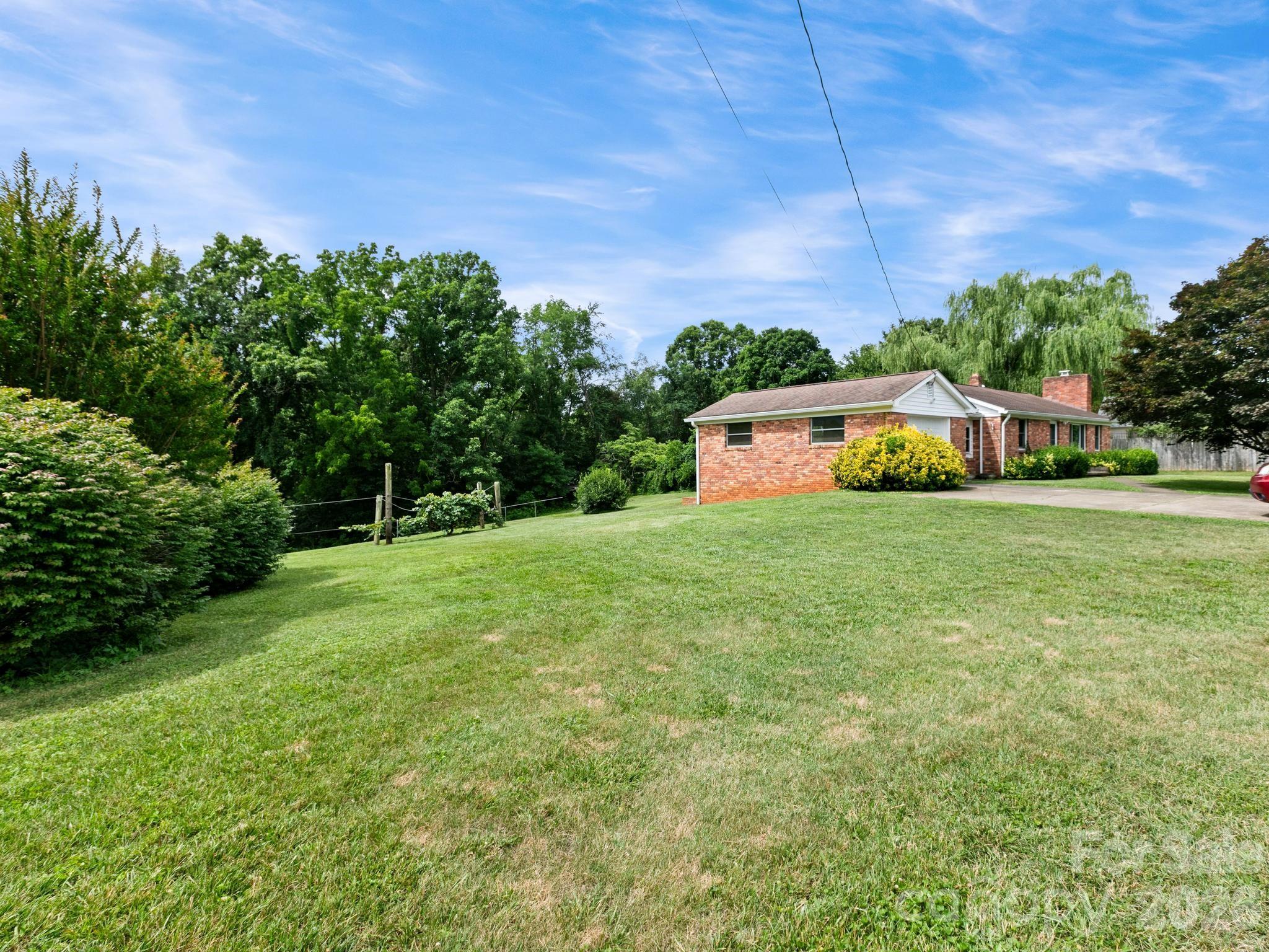 49 Hickory Tree Road Asheville, NC 28805 - Photo 5 of 22
