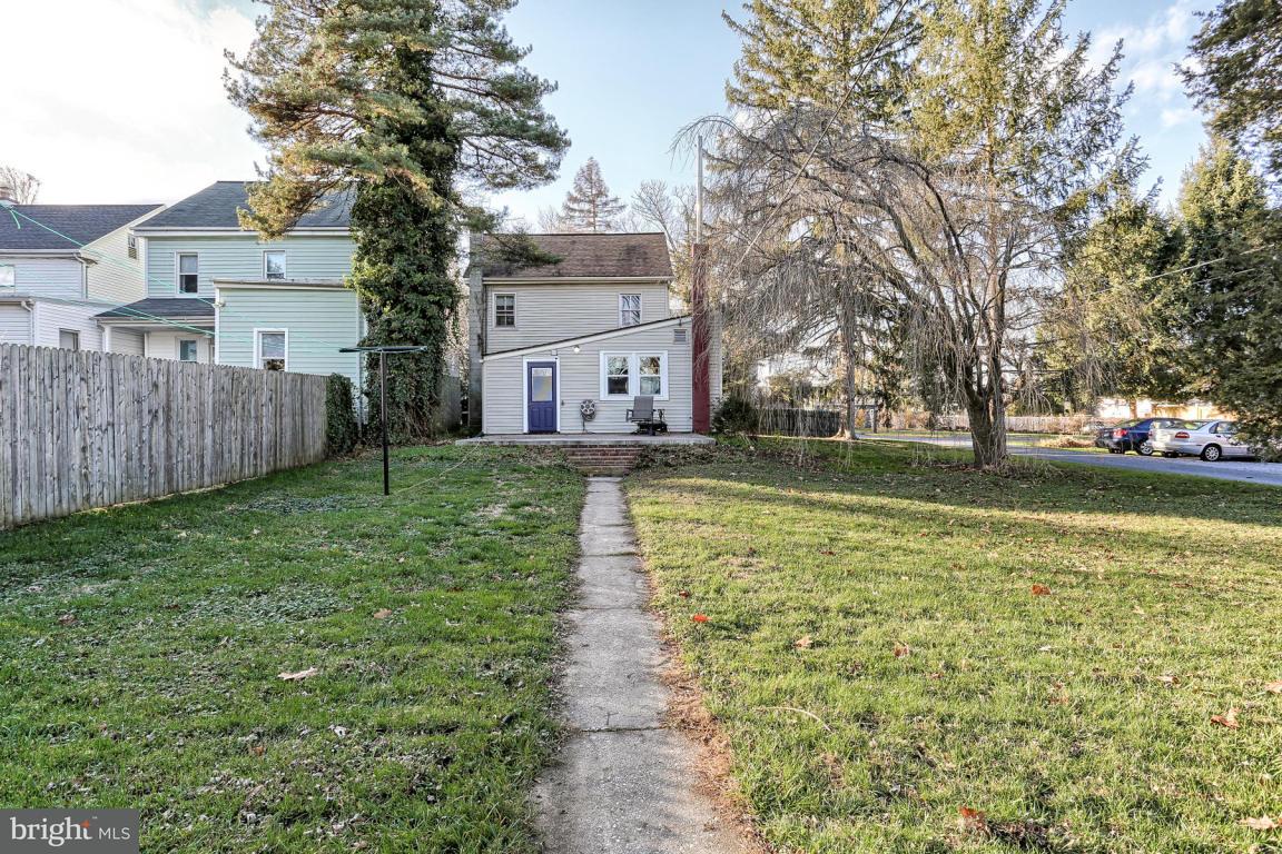 17 South Locust Street Lititz, PA 17543 - Photo 31 of 42