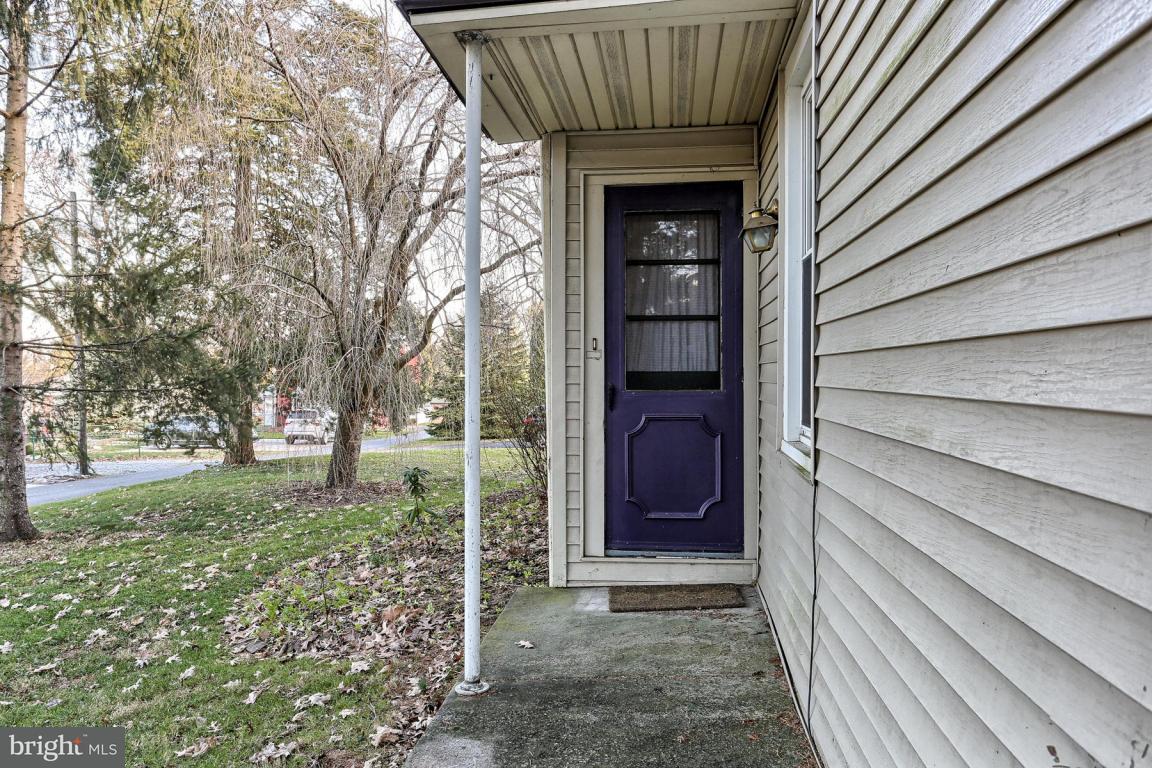 17 South Locust Street Lititz, PA 17543 - Photo 34 of 42