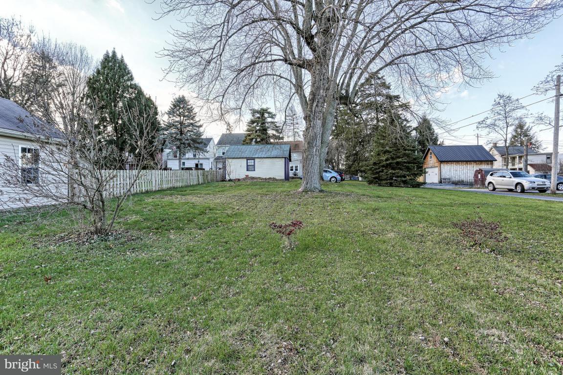 17 South Locust Street Lititz, PA 17543 - Photo 39 of 42
