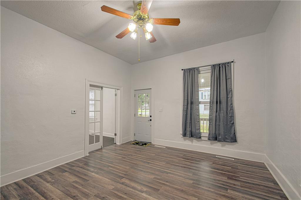 313 West Harrison Street Butler, MO 64730 - Photo 5 of 26