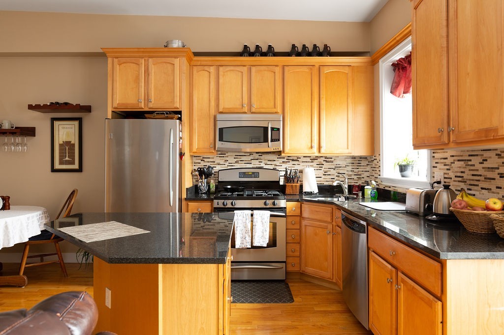 381 West Broadway, Unit 7 Boston, MA 02127 - Photo 13 of 26
