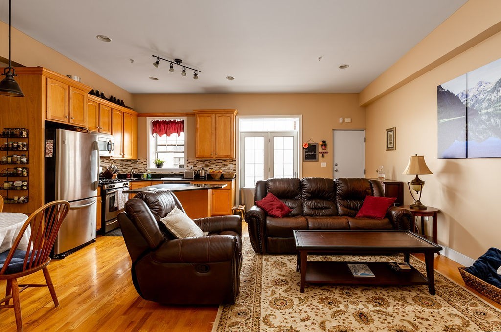 381 West Broadway, Unit 7 Boston, MA 02127 - Photo 9 of 26